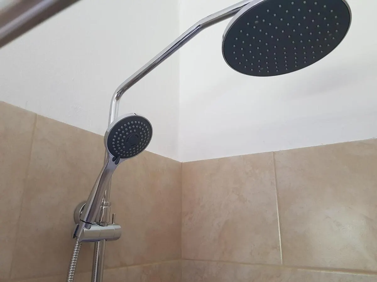 West Coast 1 Bedroom Apartment 66 - Close To Beach 세인트 제임스