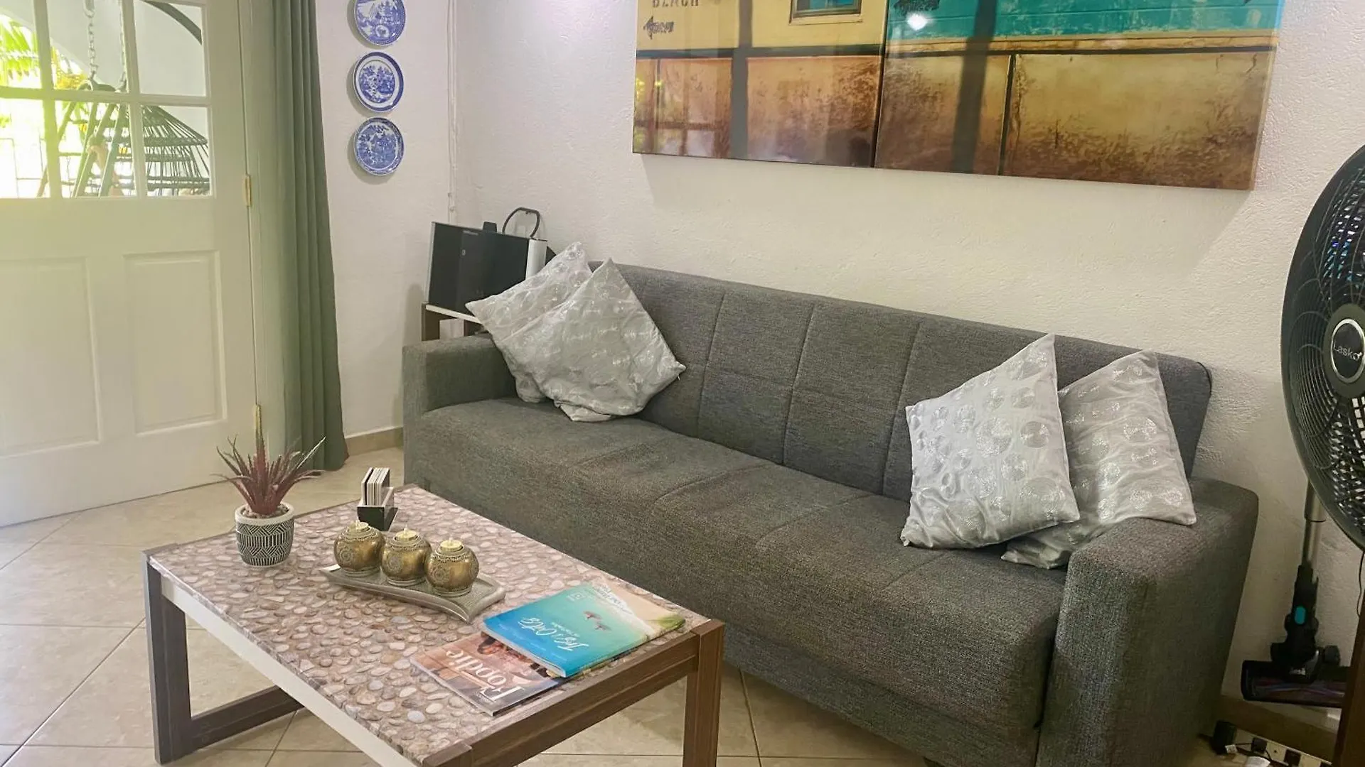 West Coast 1 Bedroom Apartment 66 - Close To Beach 세인트 제임스