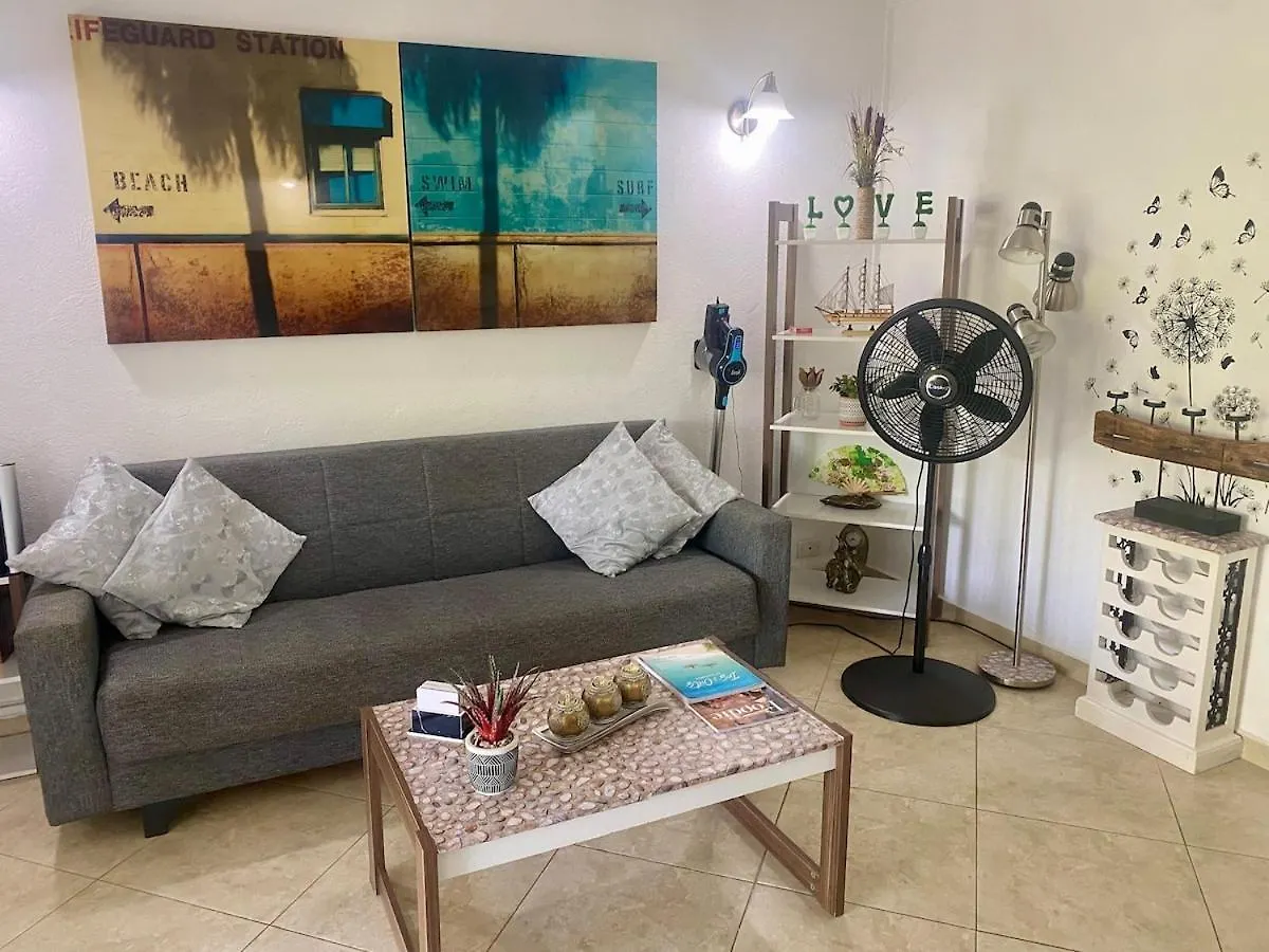 West Coast 1 Bedroom Apartment 66 - Close To Beach 세인트 제임스