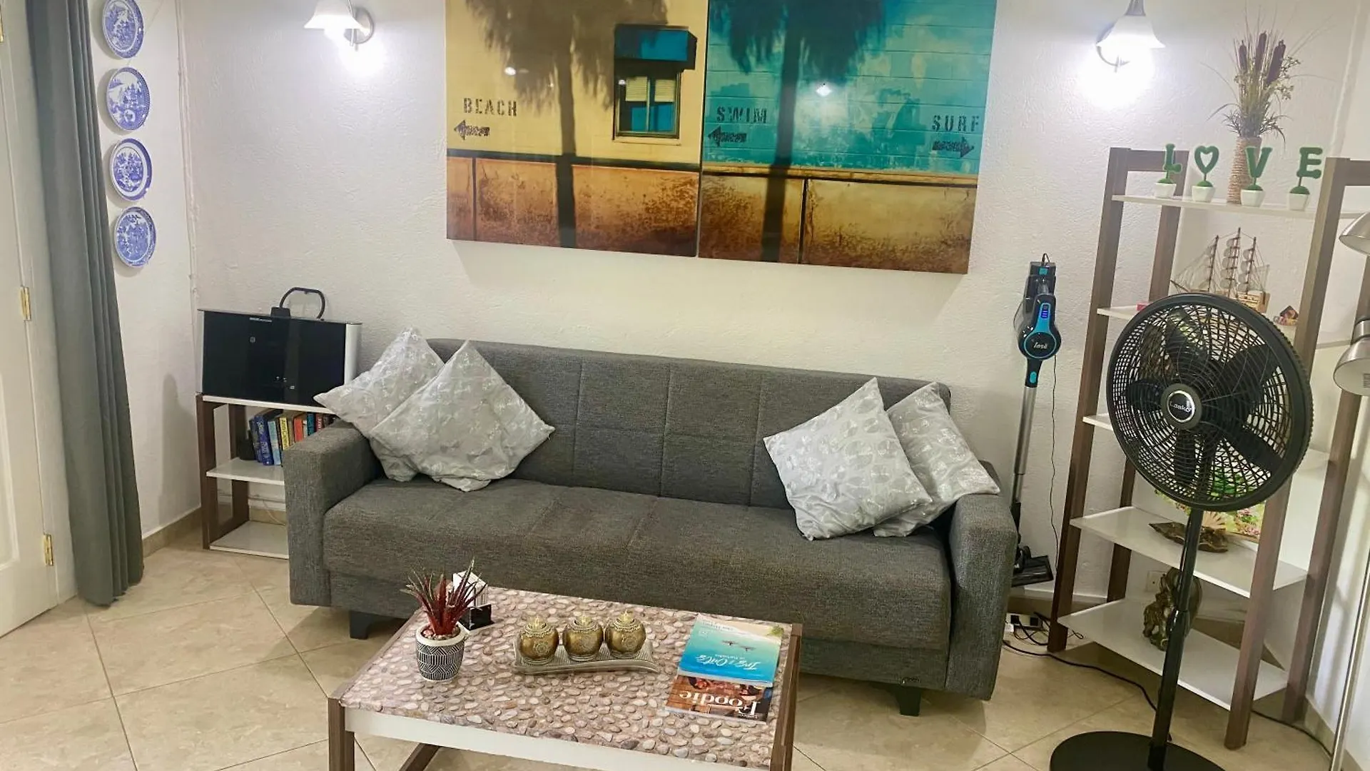 West Coast 1 Bedroom Apartment 66 - Close To Beach 세인트 제임스